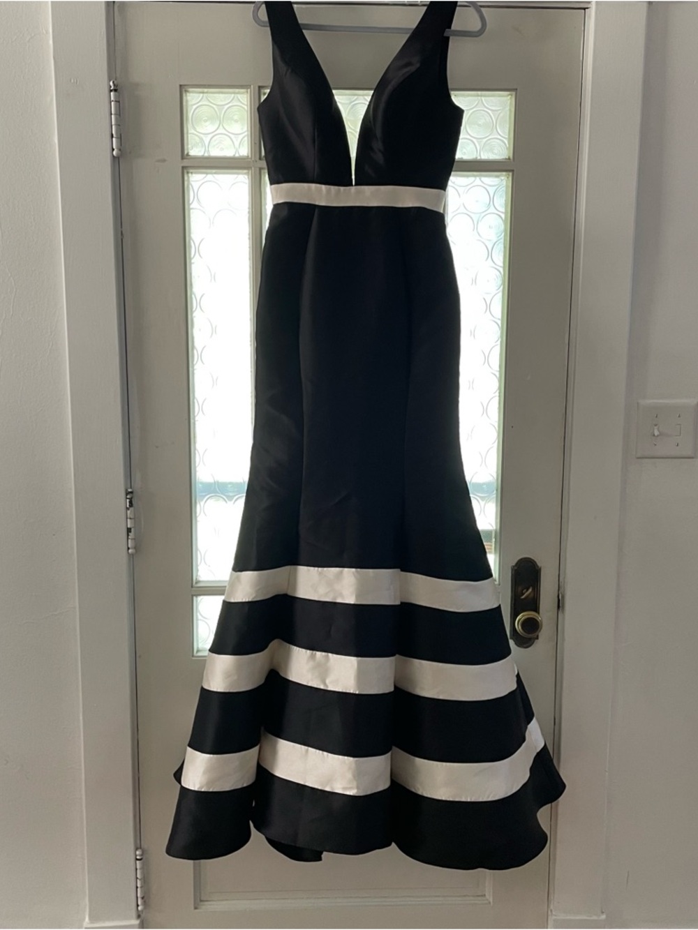 Mac Duggal Black 90s Y2K Prom Gown with White Band Accents